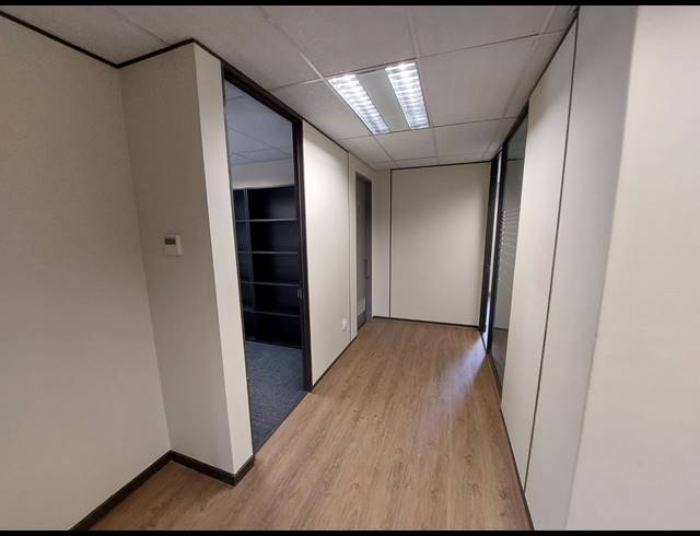 431M² OFFICE TO LET IN BEDFORDVIEW